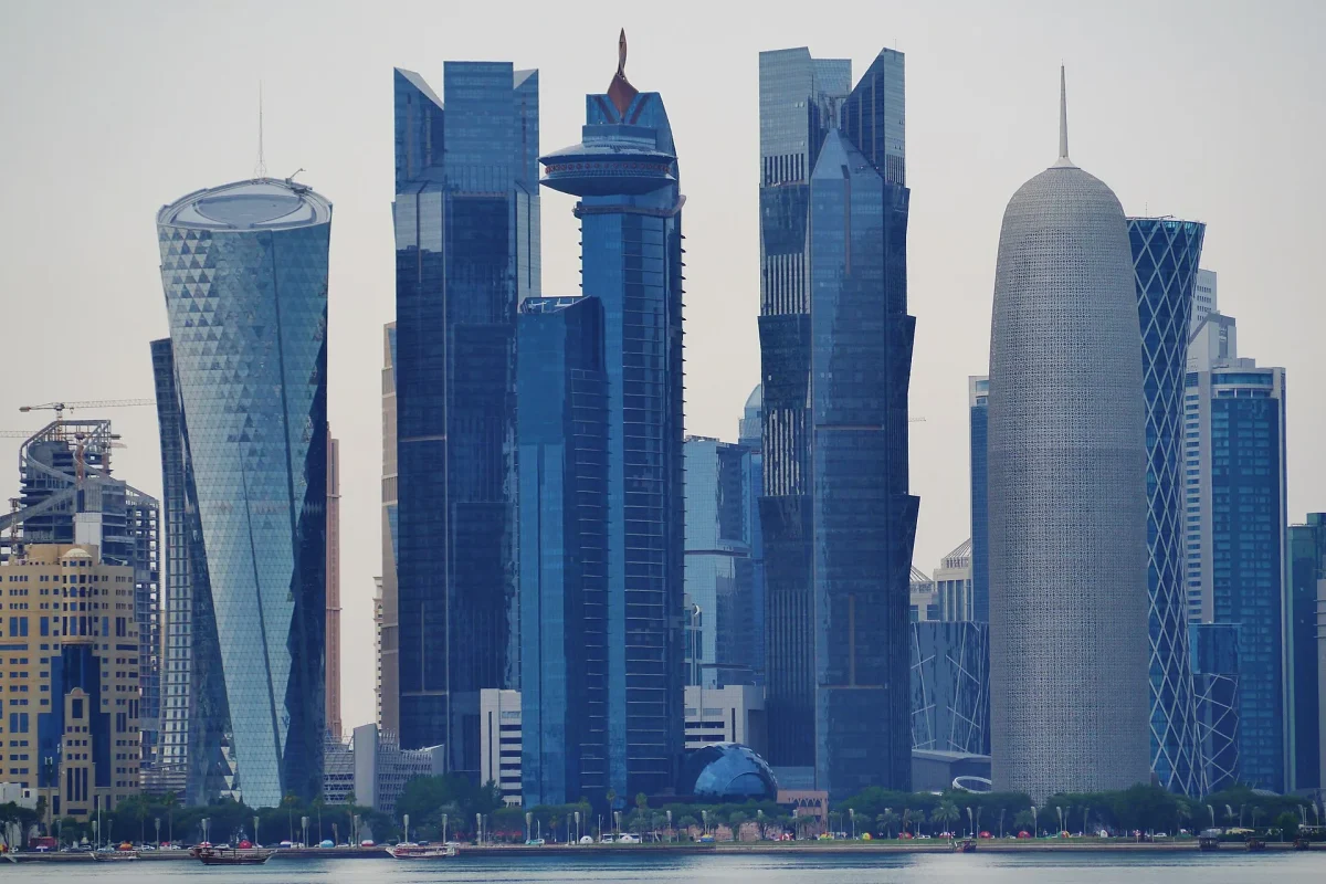 Doha’nın deniz kıyısındaki gökdelenleri